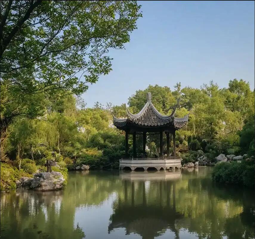 青山区煽情餐饮有限公司